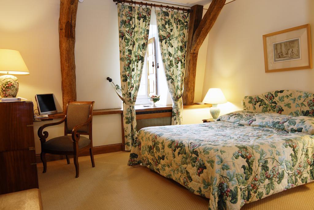 Chateau De La Treyne Lacave  Room photo