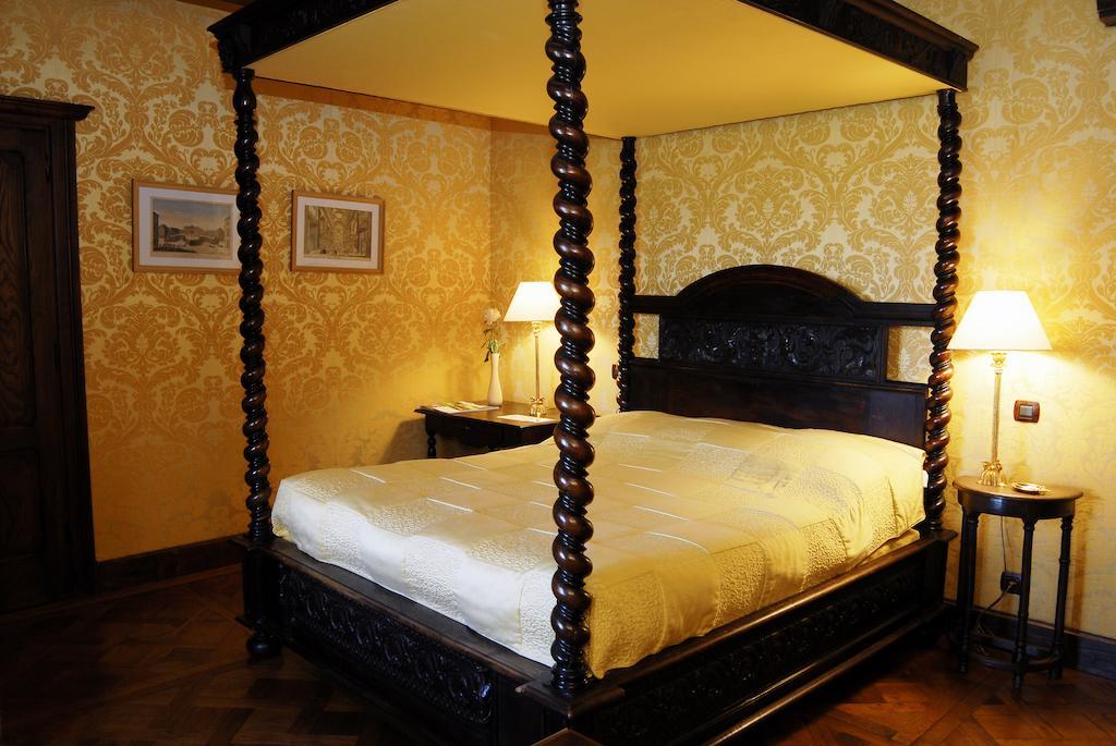 Chateau De La Treyne Lacave  Room photo