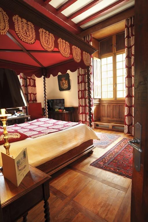 Chateau De La Treyne Lacave  Room photo